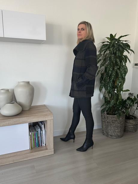 Károvaný kabát, s