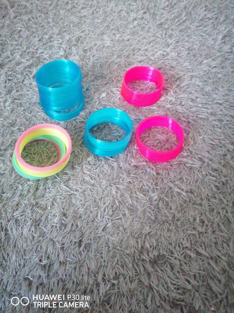 Naťahovacie náramky, 