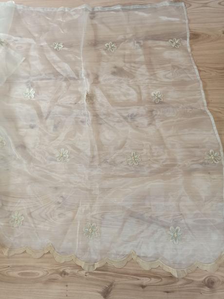 Zaclona v 120cm x d 200 cm, 