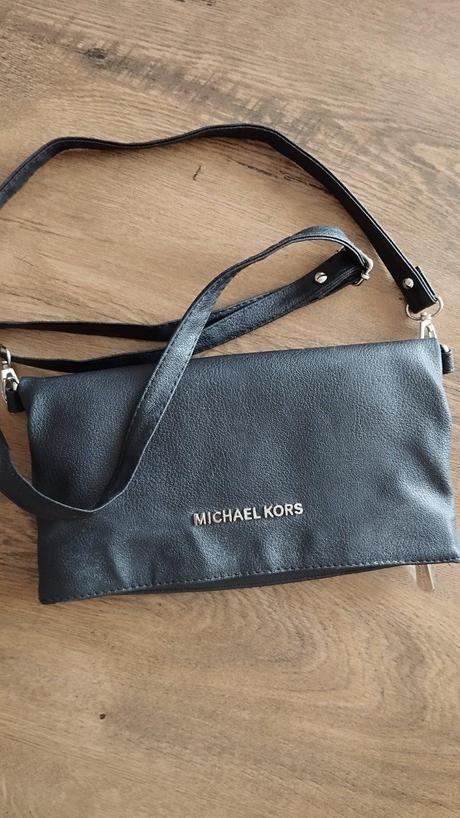 Kabelky michal kors čierna a tmavomodrá, michael kors