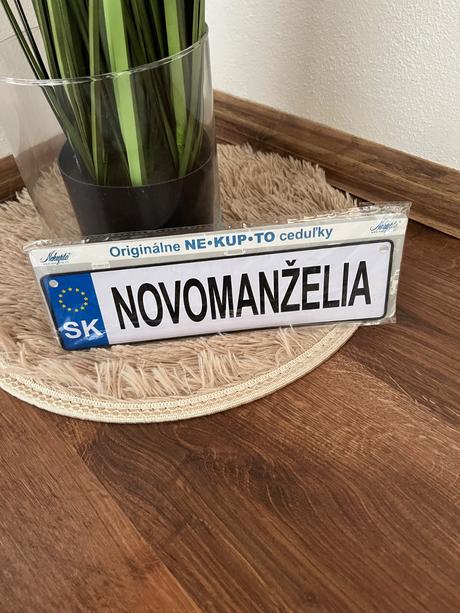 Tabuľka novomanželia,