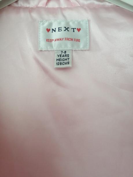 Next pekná vestička, next,122