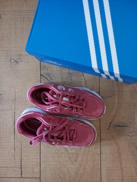 Tenisky na telesnu, adidas,34