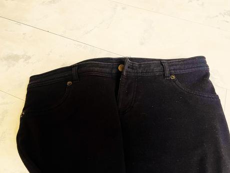 Džegíny, tezenis,m