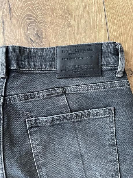 Šedé roztrhane rifle, bershka,32