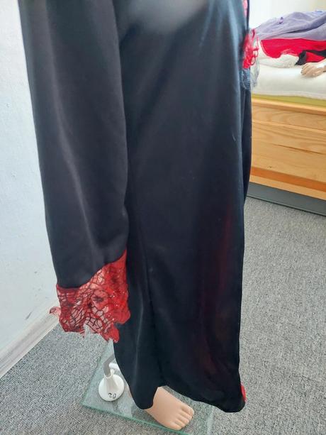 Čarodejnica / upírka karnevalové šaty veľ.104,