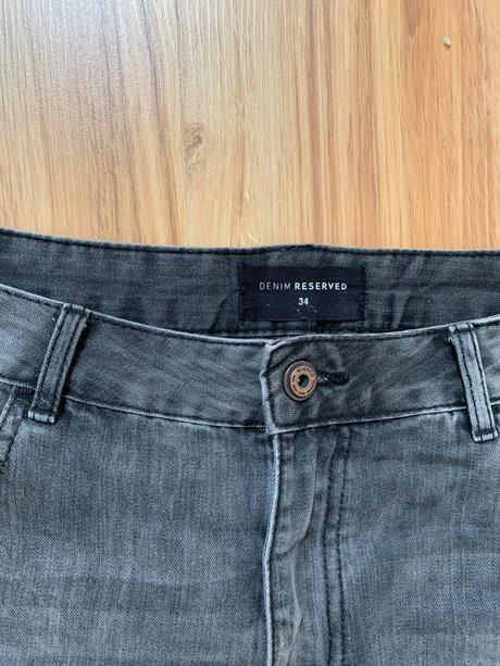 Kraťase, reserved,34