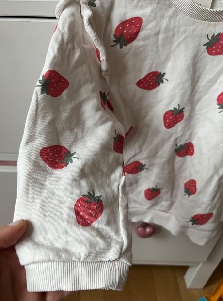 Krémová bavlnená mikina s jahodami, h&m, 98, h&m,98