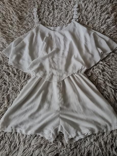 Krásny romantický overal,