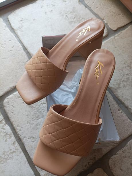 Kožené šľapky, 38