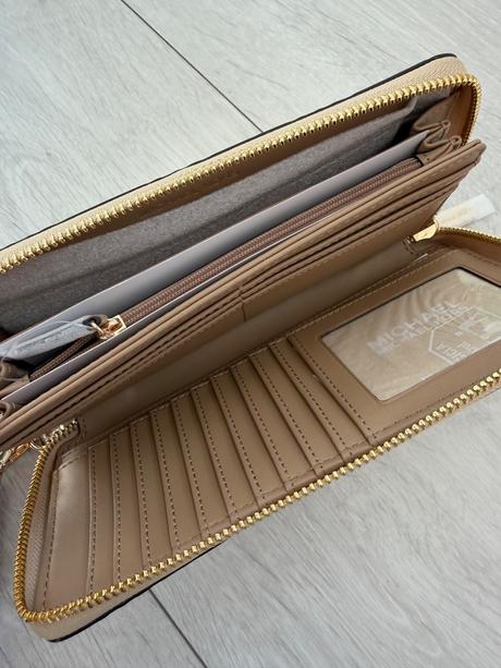Michael kors priestranná peňaženka metalická, michael kors