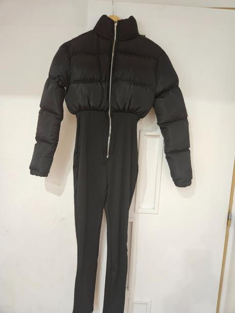 Bundicka overal nenosene, s