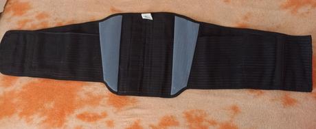 Vystužený podporný driekový pás, 