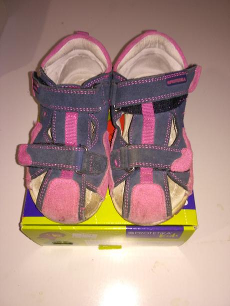 Sandalky, protetika,25