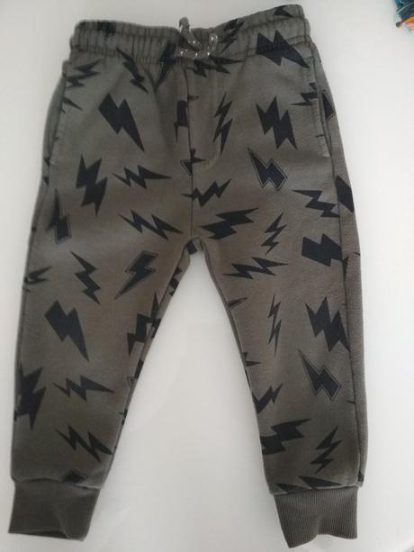 Chlapčenské tepláčiky, f&f,92