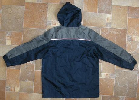 Letna sustiakova vetrovka, 140