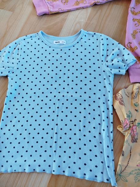 Predám trická, plus grátis pulóvrik č.128, sinsay,134