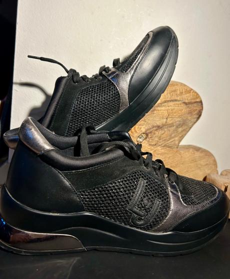 Liu.yo topanky, liu jo,39