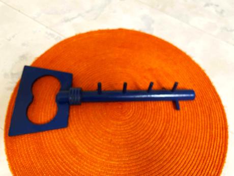 Drevený vešiak na kľúče, 