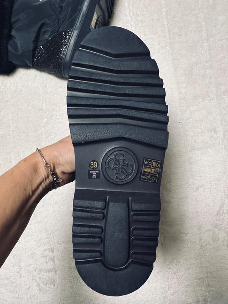 Tmavomodré snehule s kožušinkou zn. guess, guess,39 / 40