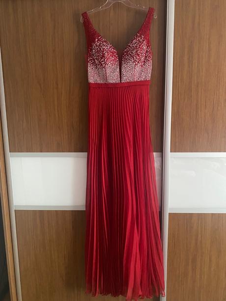 Šaty na stúžkovú, m