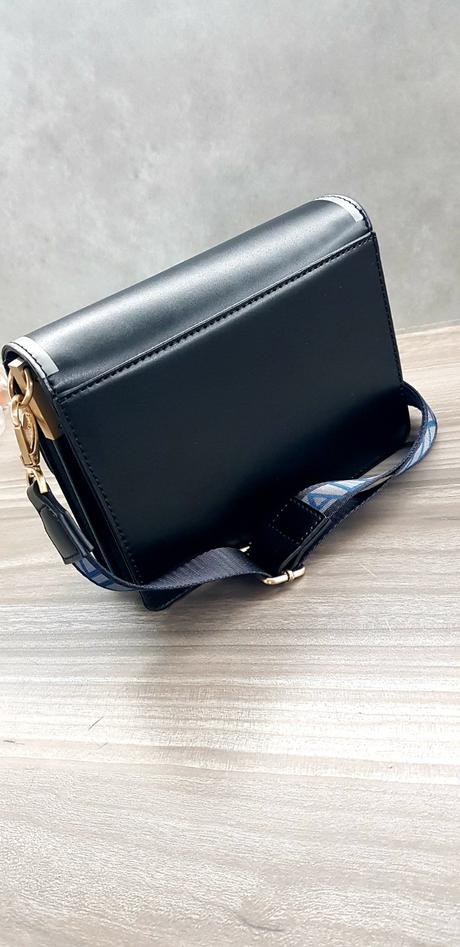 Valentino kabelka, valentino