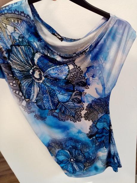 Elastické krasne saty, s