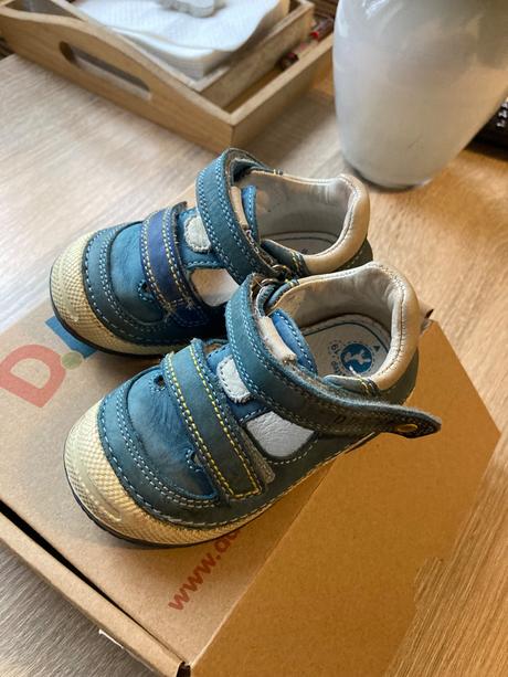 Sandále, d.d.step,19