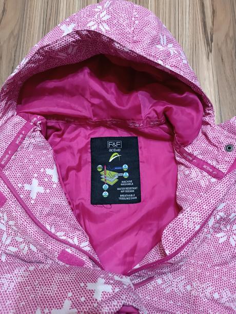 Overal na zimu, active,122