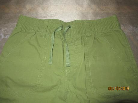 Pekné kraťase, next,128