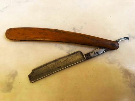 Starožitná britva, 