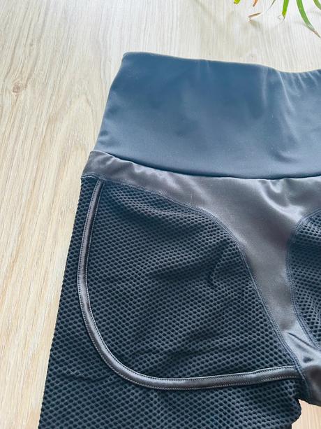 Štýlové biker booty šortky značky elime, pc 42 eur, m