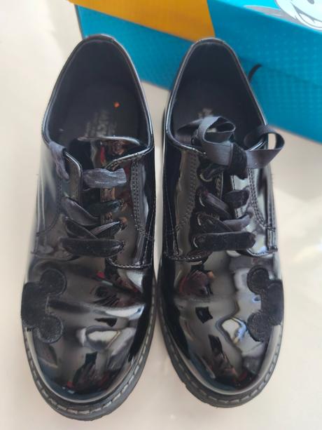 Lakované šnurovacie topánky, 33