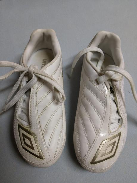 Tenisky "šrobovačky", umbro,26
