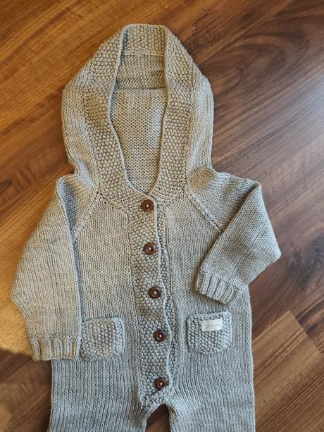 Pletený overal s papučkami, 68