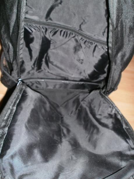 1x použitý batoh + rovnaký peračník grátis,