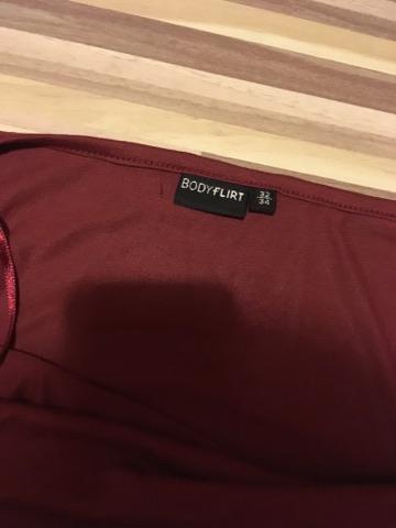 Priliehavé šaty, 34