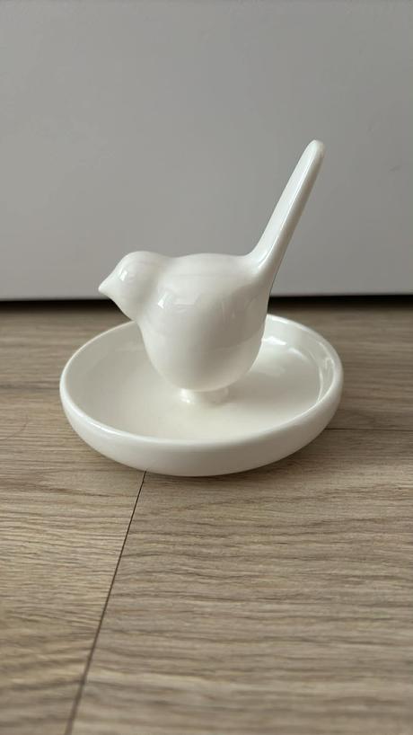 Vtáčik - porcelánový tanierik na šperky s vtáčikom,