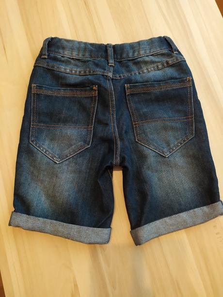 Riflové kraťasy, chapter young,134