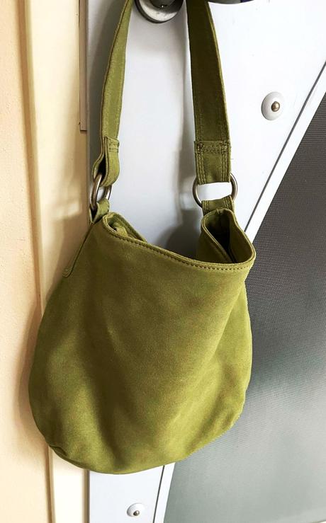 Semišová hobo kabela,