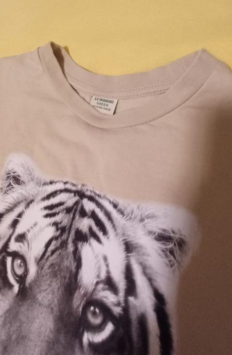 Mikina s tigrom waikiki, 128