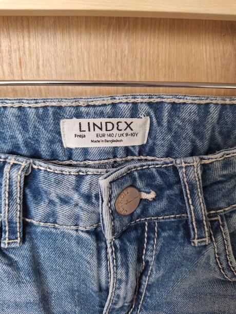 Džínsy s motýlikmi, lindex,140
