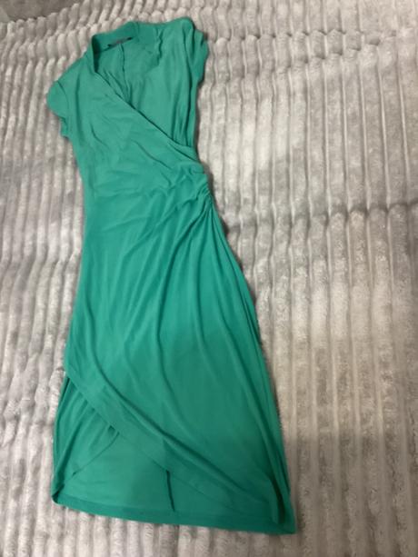 Krásne atypické zelené šaty so stojačikom, chantall,36