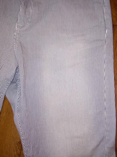 Pruhovane nohavice hrubsie 40/42dobry stav, marks & spencer,42