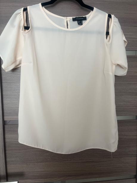 Bluzka, atmosphere,38