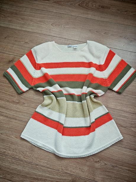 Krásny pletený pulóvrik, 48