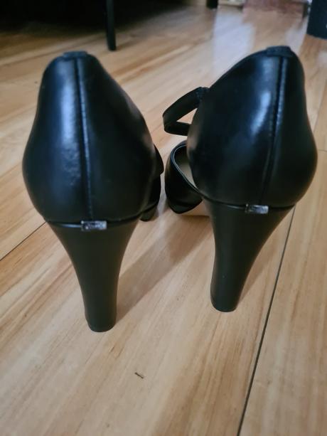 Kožené topanky, baťa,36