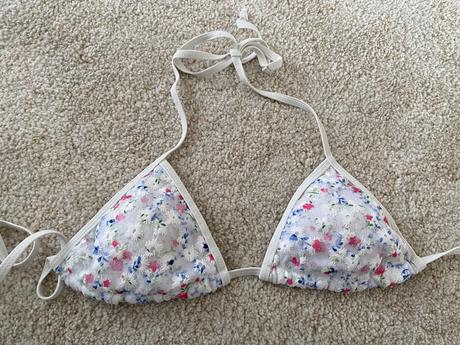 Plavky s kvetinovým motívom, gate,m