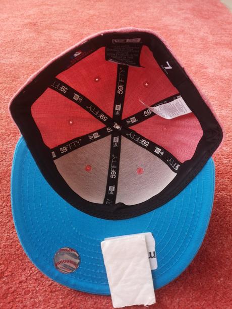 New era dámska šiltovka veľkosť 7 (55,8cm),