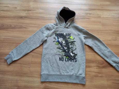 Sivý pulóver pre chlapca, 146